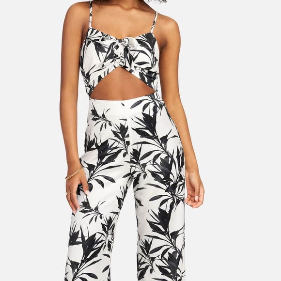 Bebe Floral Print Cutout Wide Leg Jumpsuit Black & White NWT - Picture 1 of 5